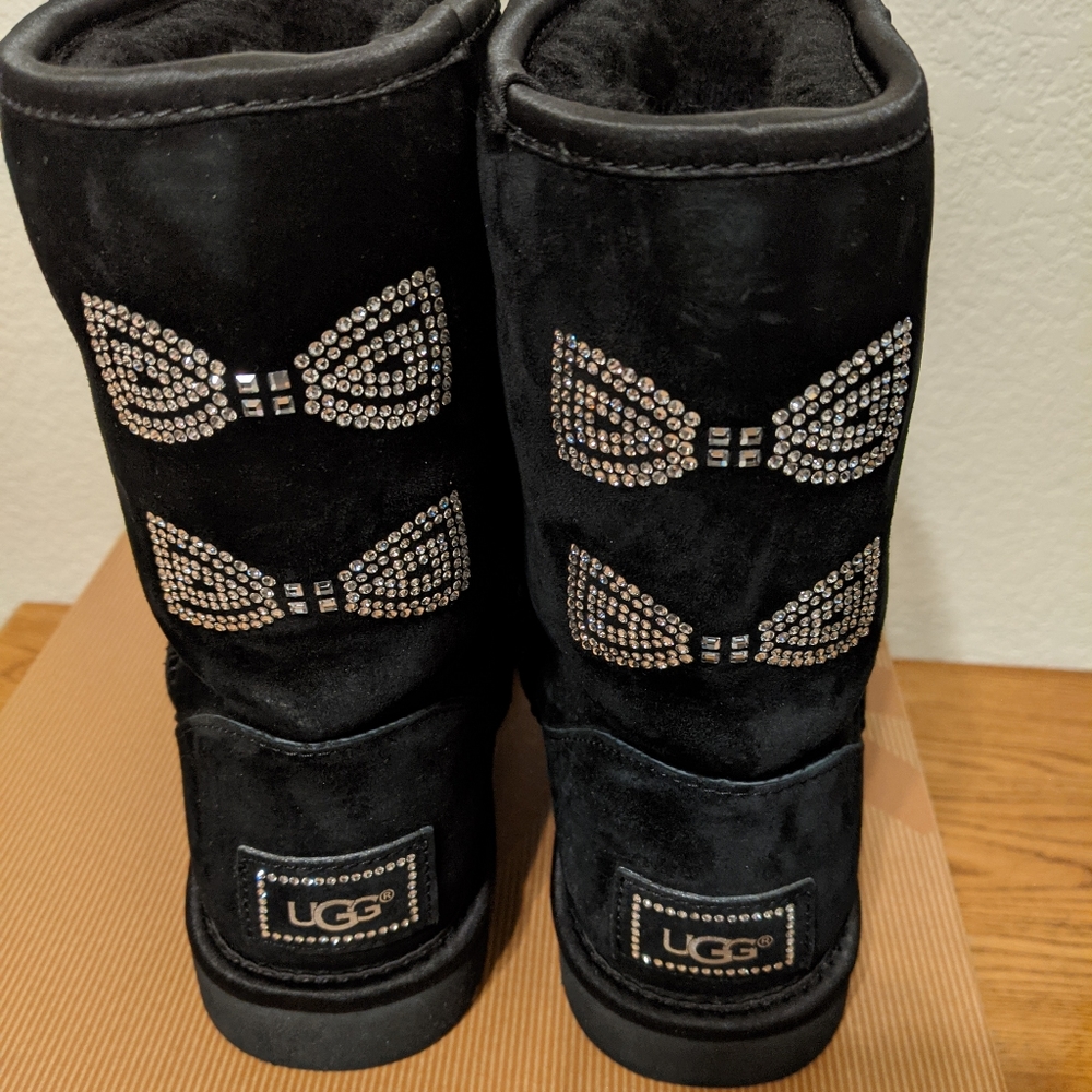 Ugg Crystal bow boots size 8